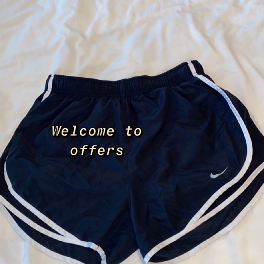 Nike women’s dri-fit shorts workout medium